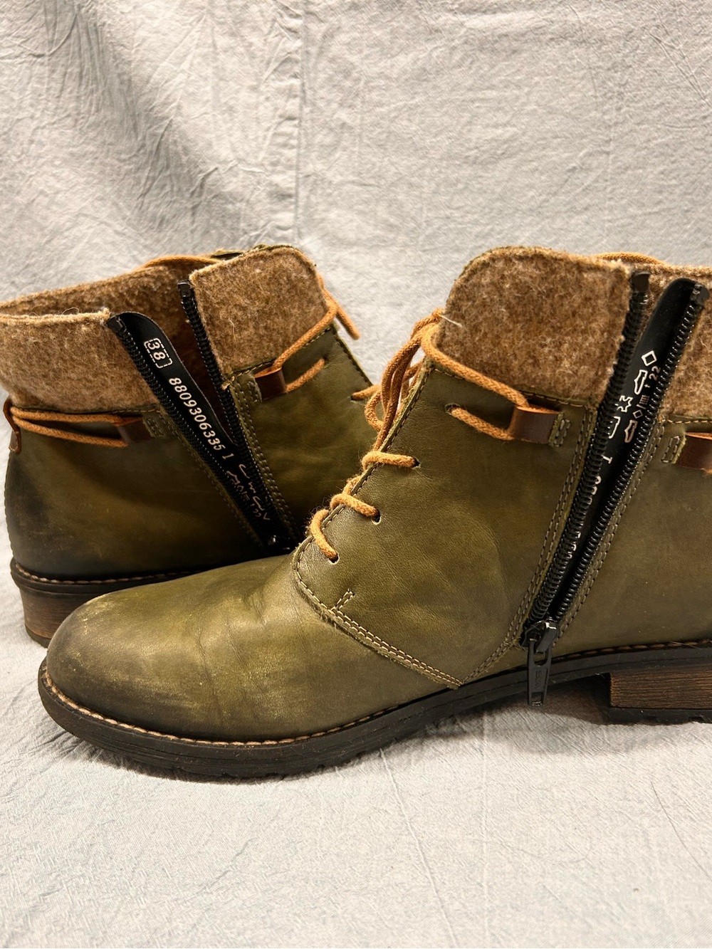 Women’s Remonte R3332-52 lace-up ankle boot. Olive Green Leather Boots - Picture 7 of 11